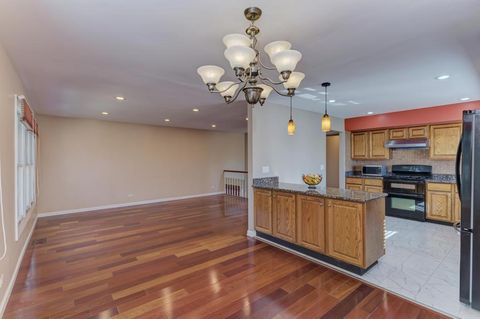 Tiny photo for 182 Lockwood Lane, Bloomingdale, IL 60108 (MLS # 12598404)