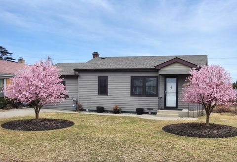 Photo of 7807 Parkside Avenue, Burbank, IL 60459 (MLS # 12642679)