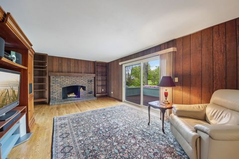Tiny photo for 1152 Terre Drive, Libertyville, IL 60048 (MLS # 12676640)