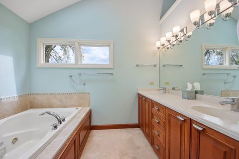Tiny photo for 1152 Terre Drive, Libertyville, IL 60048 (MLS # 12676640)