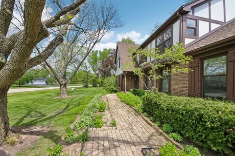 Tiny photo for 1152 Terre Drive, Libertyville, IL 60048 (MLS # 12676640)