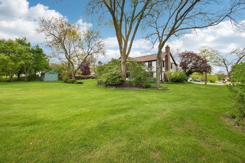 Tiny photo for 1152 Terre Drive, Libertyville, IL 60048 (MLS # 12676640)