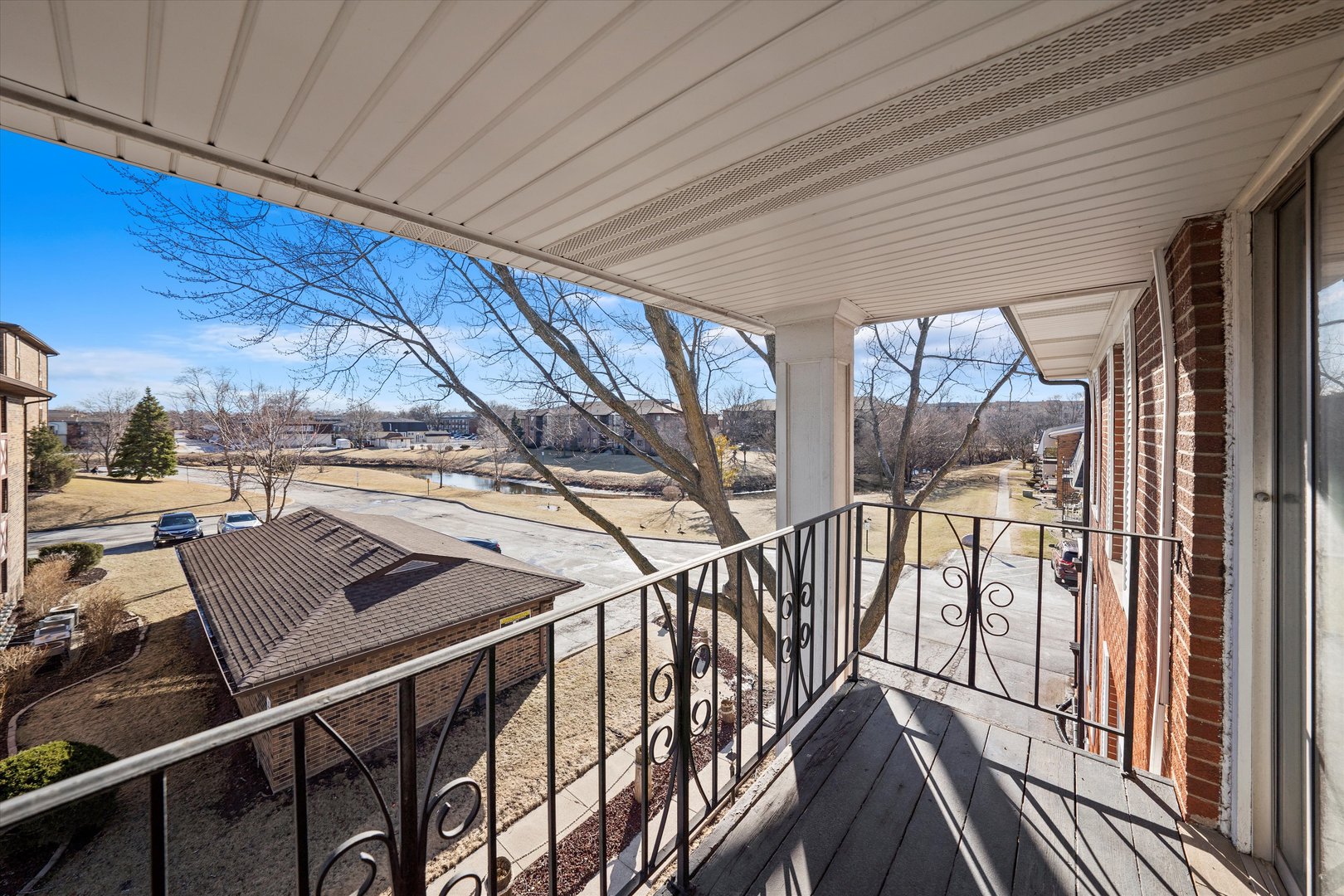 5721 CIRCLE Drive 304