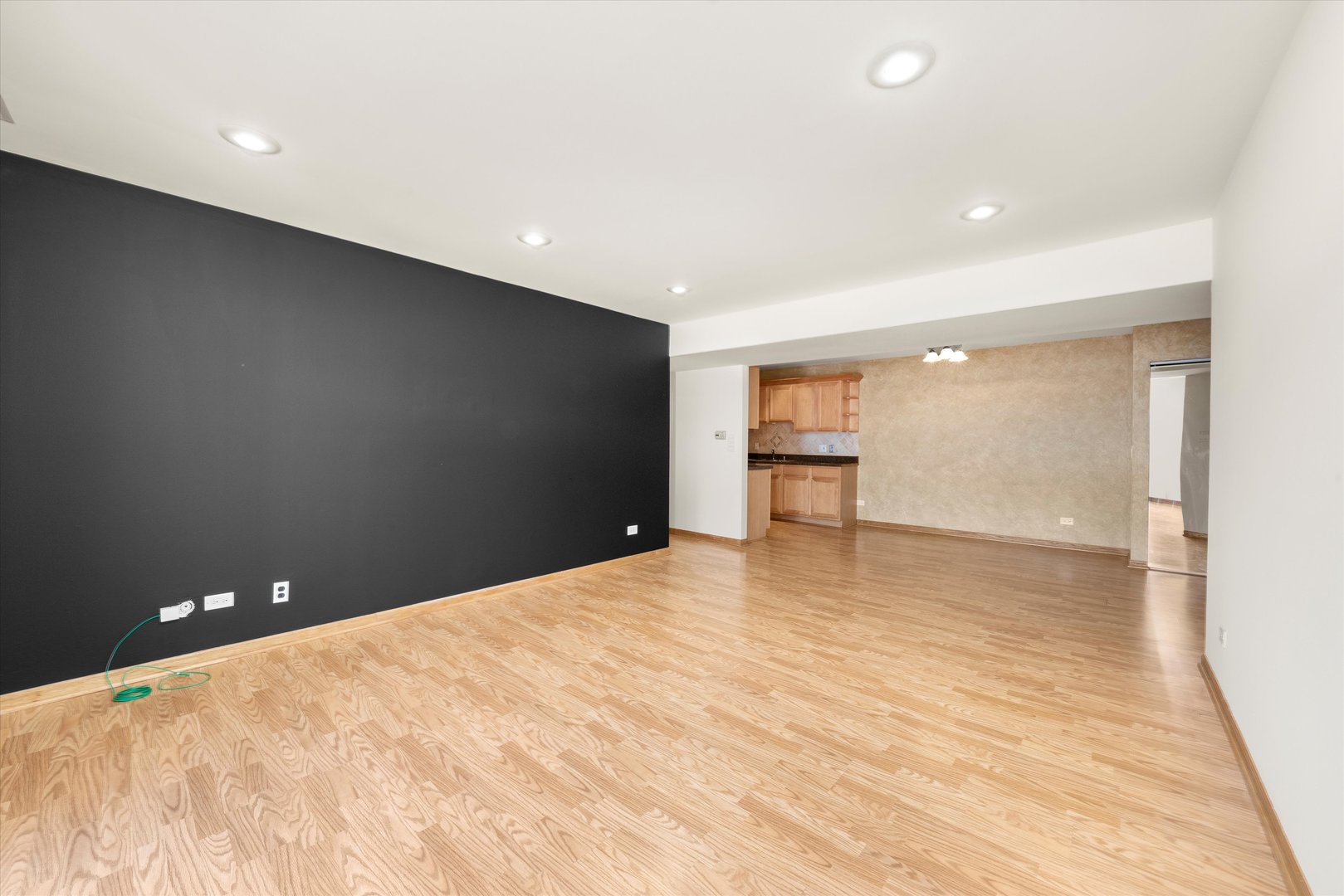 5721 CIRCLE Drive 304