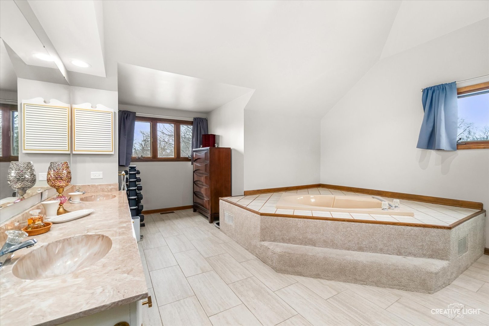 1255 E Bailey Road, Naperville, IL 60565 — MLS #12570599 — photo 15 of 34