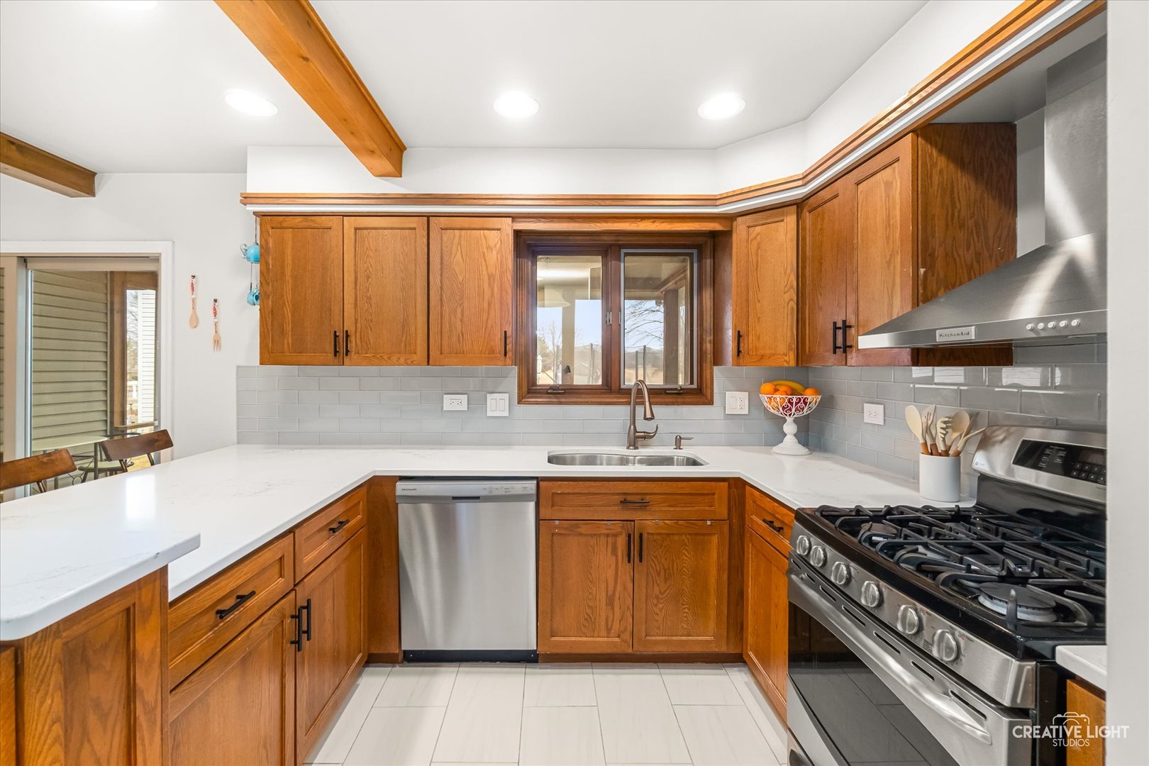 1255 E Bailey Road, Naperville, IL 60565 — MLS #12570599 — photo 6 of 34