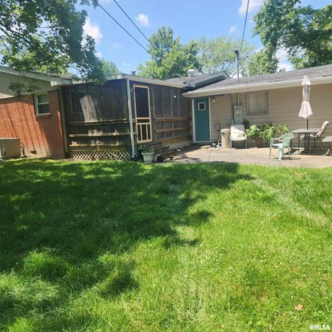 Tiny photo for 10 HOMESTEAD Drive, Mt Vernon, IL 62864 (MLS # EB458517)