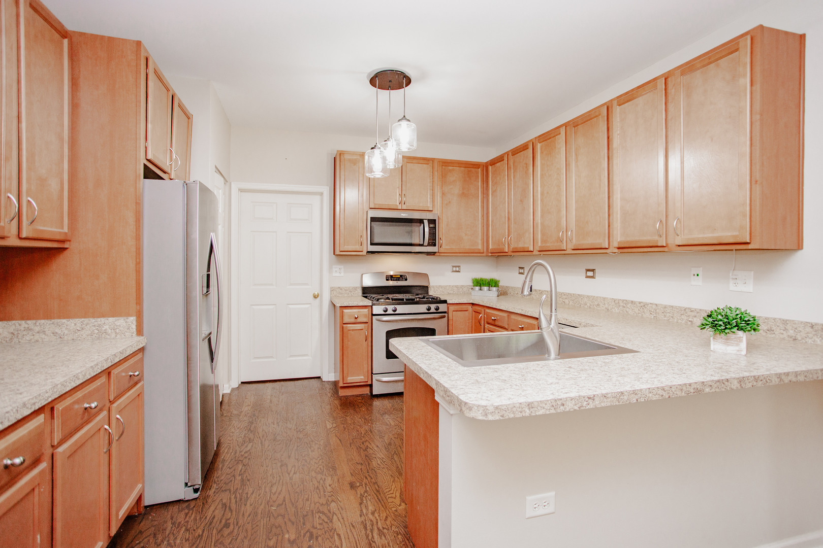 1208 WAVERLY Drive 1208