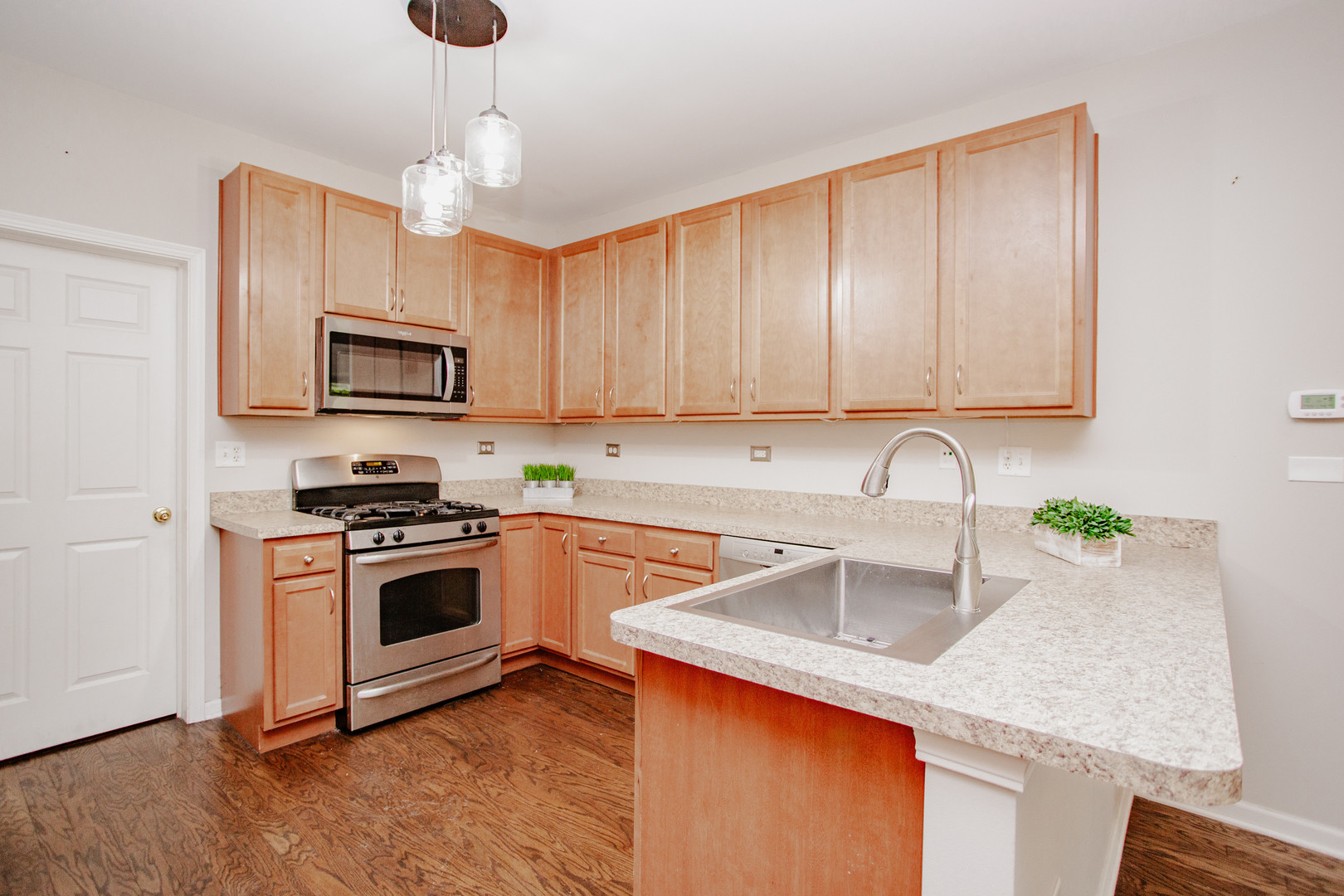 1208 WAVERLY Drive 1208