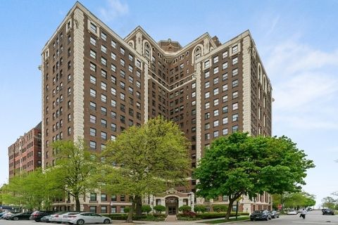 Tiny photo for 5555 S Everett Avenue #E10, Chicago, IL 60637 (MLS # 12591568)