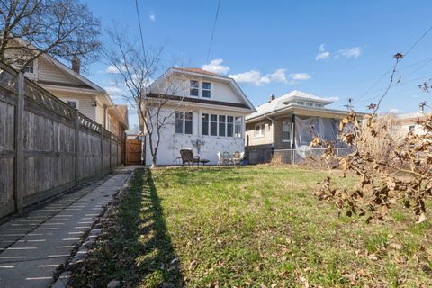 Tiny photo for 1403 Kenilworth Avenue, Berwyn, IL 60402 (MLS # 12611140)