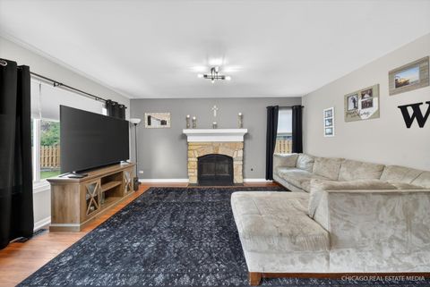 Tiny photo for 1353 Royal Oak Lane, Lake In The Hills, IL 60156 (MLS # 12635507)