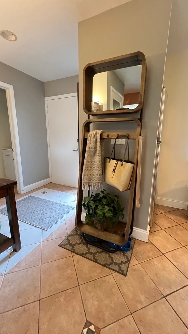 1777 Shoshonee Trail