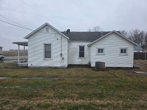 Tiny photo for 307 S Poplar Street, Farina, IL 62838 (MLS # 12599971)
