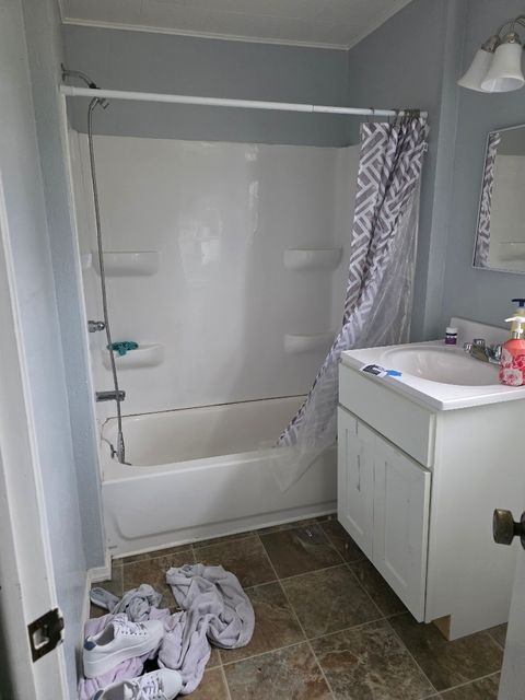 Tiny photo for 307 S Poplar Street, Farina, IL 62838 (MLS # 12599971)