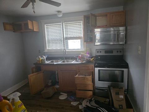 Tiny photo for 307 S Poplar Street, Farina, IL 62838 (MLS # 12599971)