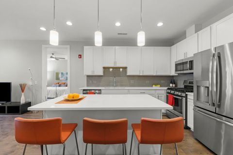 Tiny photo for 940 Maple Avenue #207, Downers Grove, IL 60515 (MLS # 12610961)