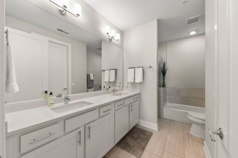 Tiny photo for 940 Maple Avenue #207, Downers Grove, IL 60515 (MLS # 12610961)