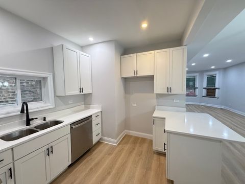Tiny photo for 7045 S Prairie Avenue, Chicago, IL 60637 (MLS # 12433244)