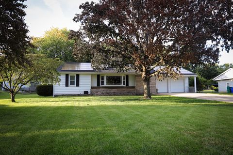 Photo of 34 N Court Drive, Decatur, IL 62526 (MLS # 12474735)