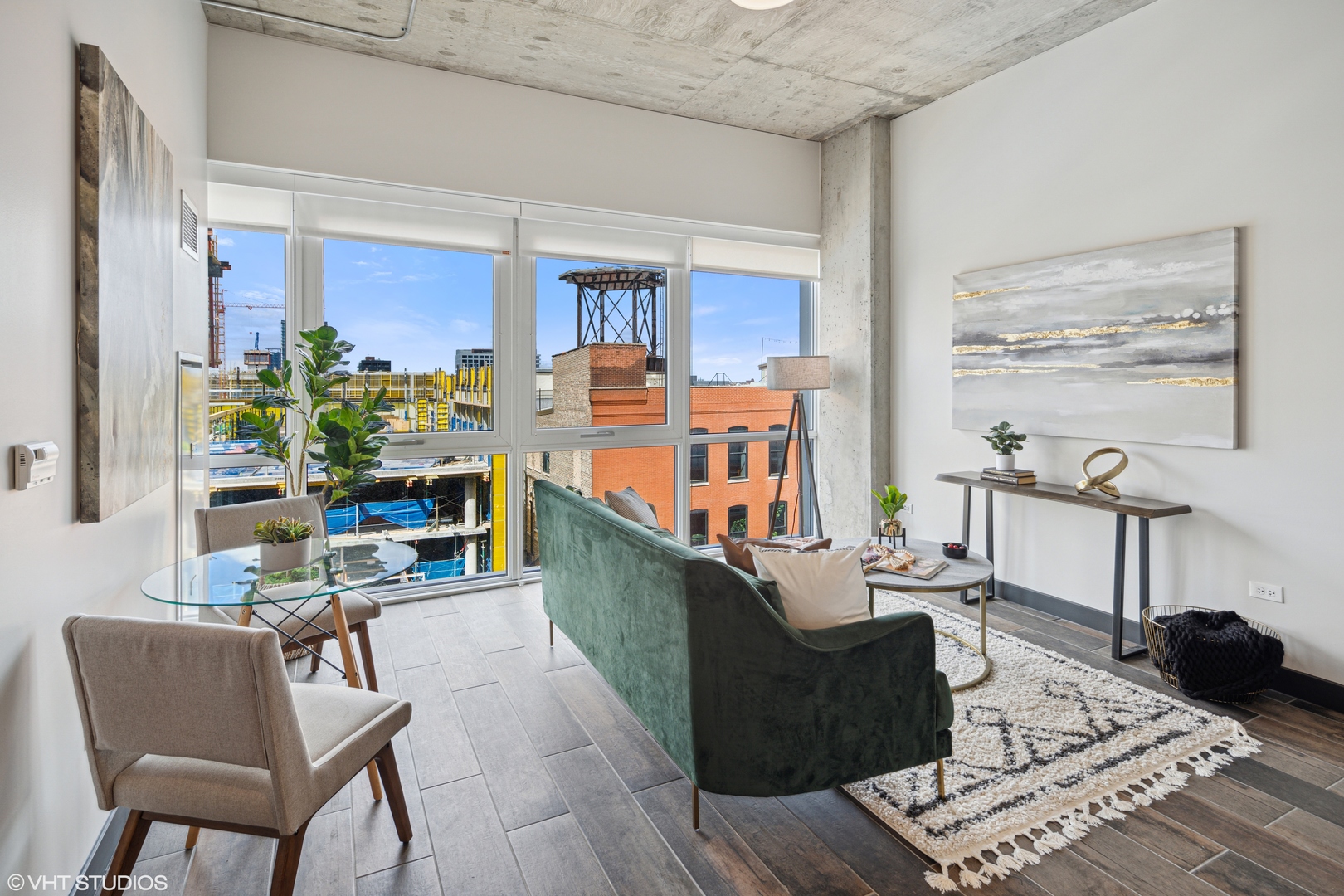 171 N Aberdeen Street 814