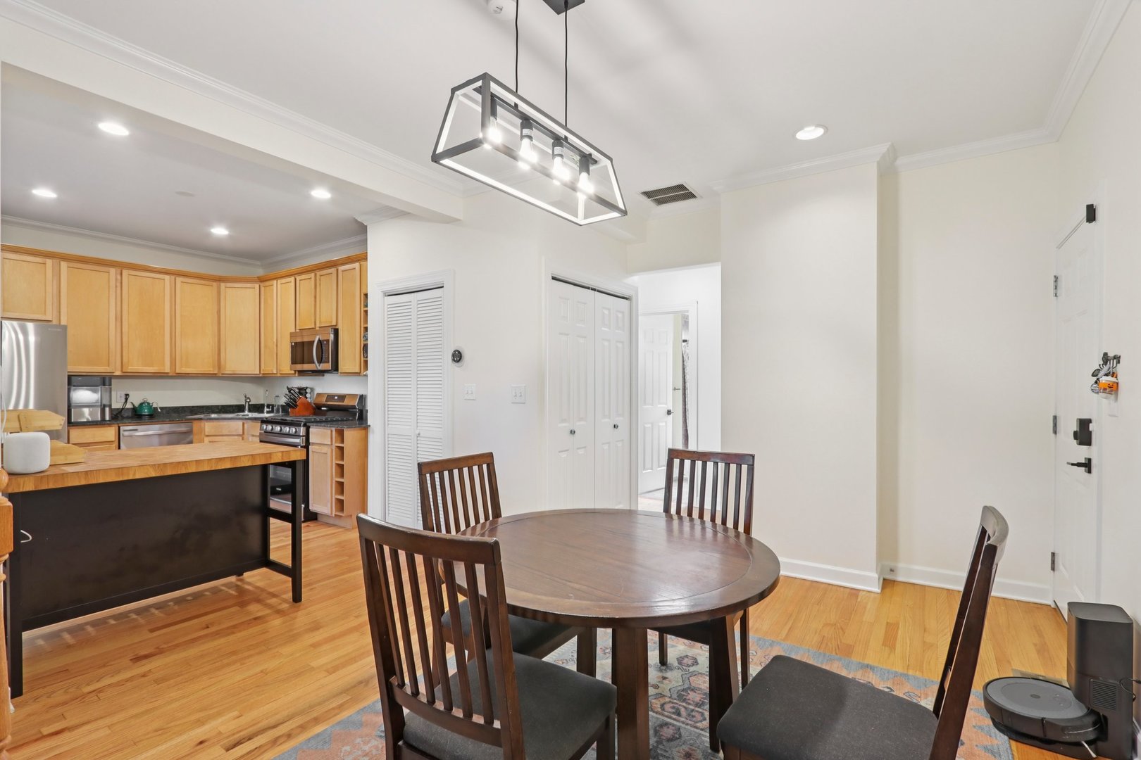 4045 N Southport Avenue 1