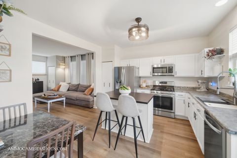 Tiny photo for 2136 GRAYHAWK Drive, Aurora, IL 60503 (MLS # 12493177)