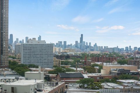 Tiny photo for 3930 N Pine Grove Avenue #1606, Chicago, IL 60613 (MLS # 12540427)
