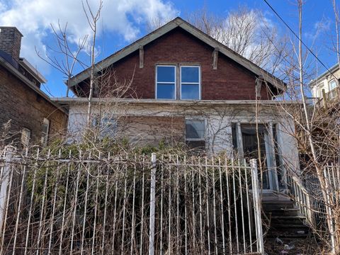 Photo of 7310 S Kingston Avenue, Chicago, IL 60649 (MLS # 12300021)