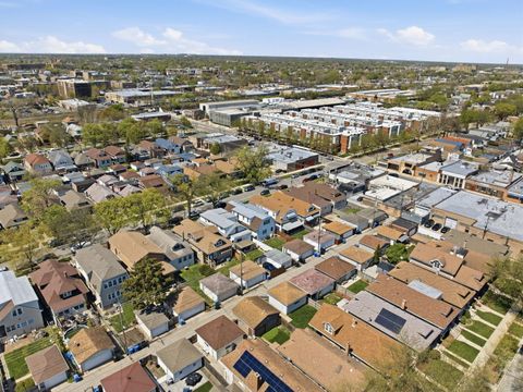 Tiny photo for 3135 N Kilbourn Avenue, Chicago, IL 60641 (MLS # 12616425)