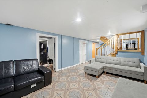 Tiny photo for 3135 N Kilbourn Avenue, Chicago, IL 60641 (MLS # 12616425)