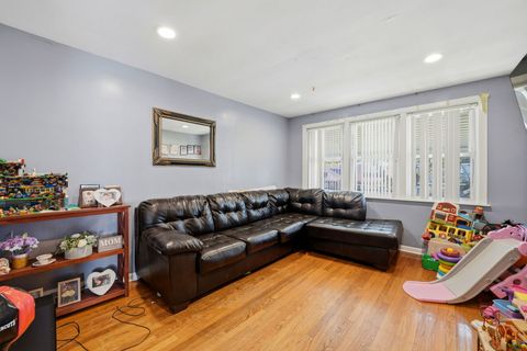 Tiny photo for 3135 N Kilbourn Avenue, Chicago, IL 60641 (MLS # 12616425)