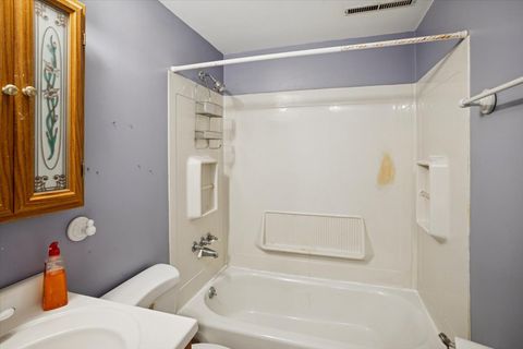 Tiny photo for 421 E Altgeld Avenue, Glendale Heights, IL 60139 (MLS # 12526043)