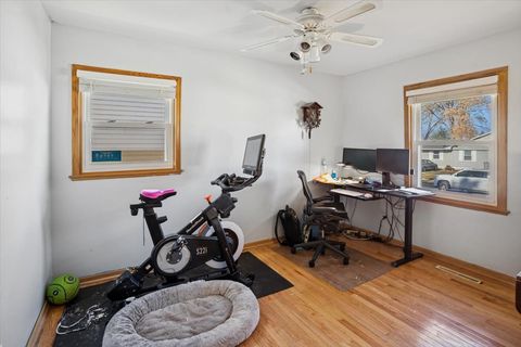 Tiny photo for 421 E Altgeld Avenue, Glendale Heights, IL 60139 (MLS # 12526043)