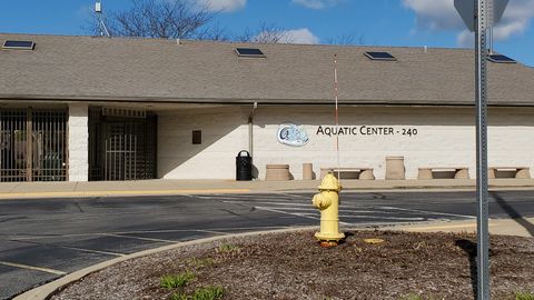 Tiny photo for 421 E Altgeld Avenue, Glendale Heights, IL 60139 (MLS # 12526043)