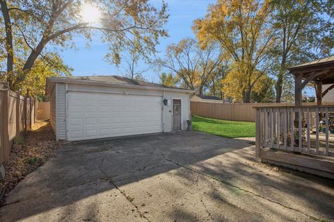Tiny photo for 421 E Altgeld Avenue, Glendale Heights, IL 60139 (MLS # 12526043)