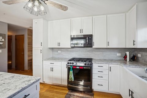 Tiny photo for 421 E Altgeld Avenue, Glendale Heights, IL 60139 (MLS # 12526043)