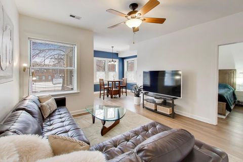 Tiny photo for 3103 W WILSON Avenue #1, Chicago, IL 60625 (MLS # 12553350)