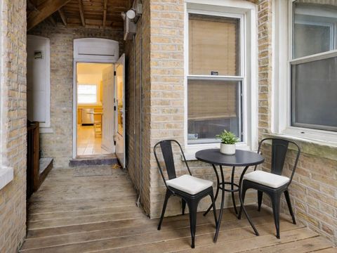 Tiny photo for 3103 W WILSON Avenue #1, Chicago, IL 60625 (MLS # 12553350)