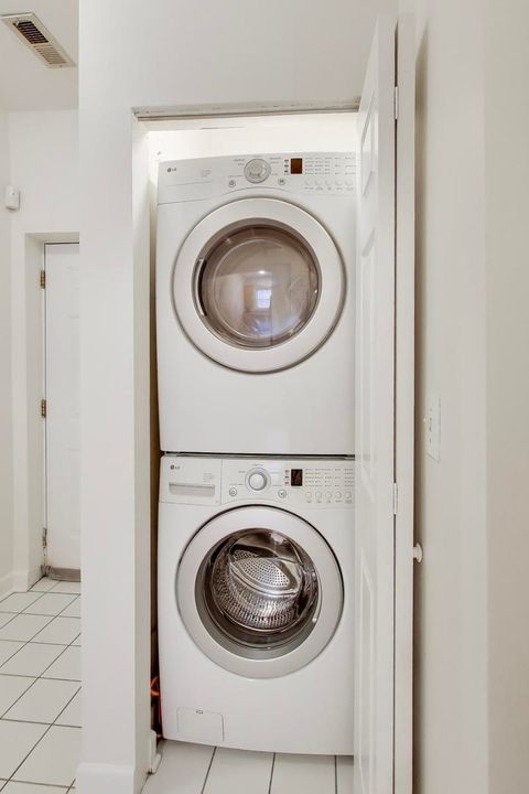 Tiny photo for 3103 W WILSON Avenue #1, Chicago, IL 60625 (MLS # 12553350)