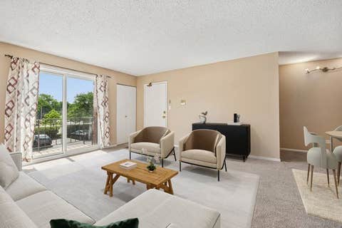 Tiny photo for 5403 Chateau Drive #4, Rolling Meadows, IL 60008 (MLS # 12691498)