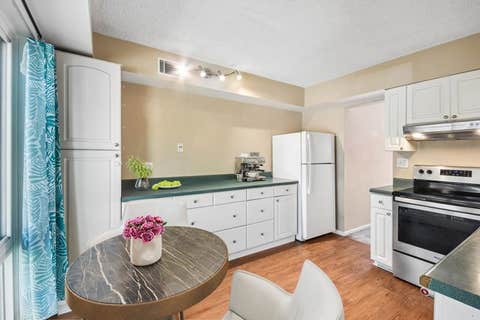 Tiny photo for 5403 Chateau Drive #4, Rolling Meadows, IL 60008 (MLS # 12691498)