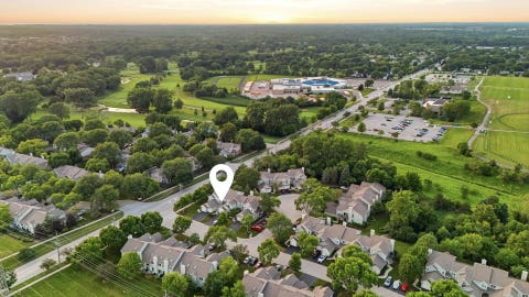 Tiny photo for 184 W Hamilton Drive, Palatine, IL 60067 (MLS # 12727119)