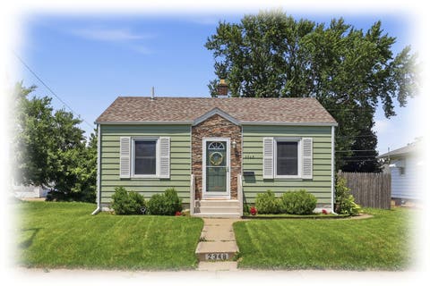 Photo of 2348 W High Street, Davenport, IA 52804 (MLS # 12679945)