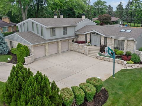 Photo of 19W040 22nd Street, Lombard, IL 60148 (MLS # 12479952)