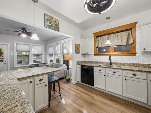 Tiny photo for 512 S Harvey Avenue, Oak Park, IL 60304 (MLS # 12766886)
