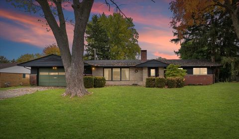 Photo of 403 Dennis Drive, Danville, IL 61832 (MLS # 12506442)