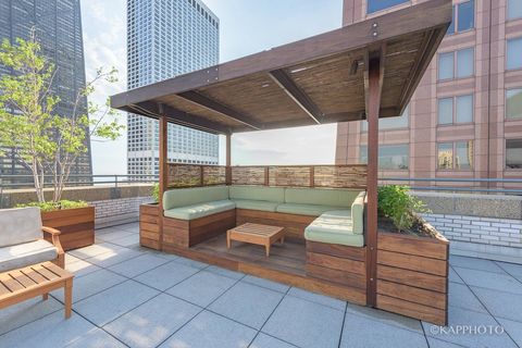 Tiny photo for 777 N Michigan Avenue #2405, Chicago, IL 60611 (MLS # 12492163)