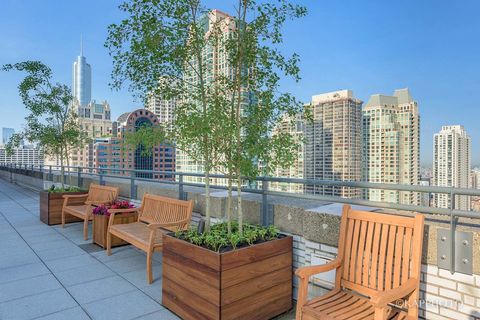 Tiny photo for 777 N Michigan Avenue #2405, Chicago, IL 60611 (MLS # 12492163)