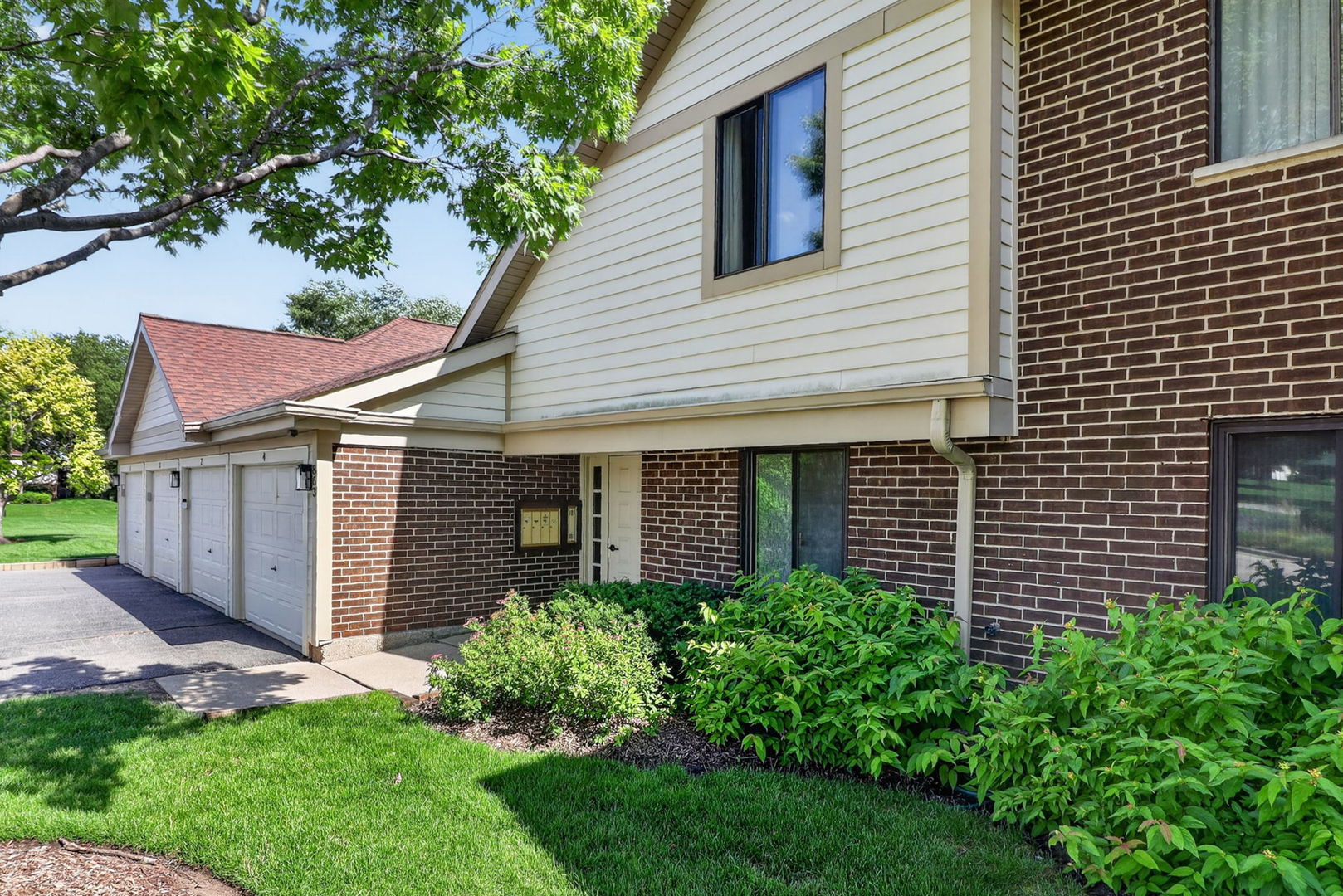 863 E Coach Road 1